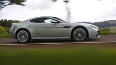 Cars Aston Martin Vantage v12 Aston Martin V12 Vantage