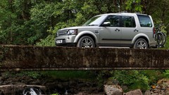 Cars Bridges Land Rover land rover discovery