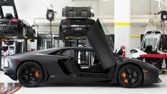 Cars Lamborghini Supercars Lamborghini-Aventador butterfly doors