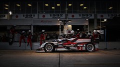 Cars races Audi R18 TDI