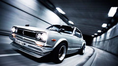 Cars tunnels Nissan vehicles