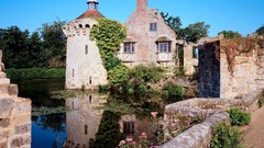 Castles Scotney Castle