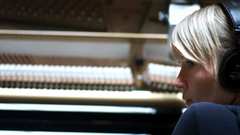 Celebrity dido headphones Music