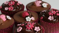 Chocolate cupcakes icing