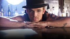 Christina Aguilera burlesque Cher