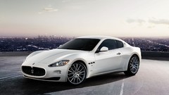 Cityscapes cars buildings Maserati