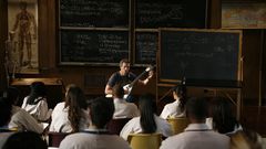 Classroom guitars Hugh Laurie