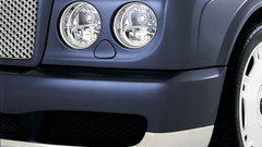 Close-up cars Bentley Azure