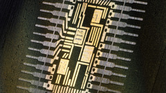 Close-up microchip