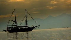 Clouds Holidays ships skies sealife gemi happy times