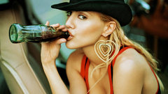 Coca-cola brittany murphy