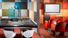 Commercial Thomas Mangold