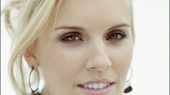 Cosmo maggie grace