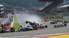 Crash fernando alonso pastor maldonado formula one romain 