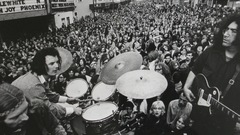 Crowd San Francisco grayscale