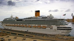 Cruise ship