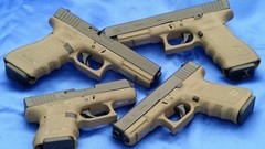 Danger weapons Guns pistols Glock 21