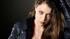Dark woman Awards faces Actress orphan black tatiana maslany