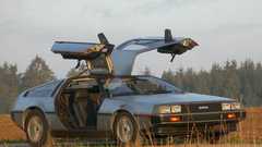 Delorean dmc-12