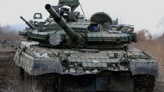 Dirt military roads mud tanks T-90 Russian army T-72 armored 