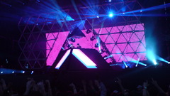 Dscvo moar like This