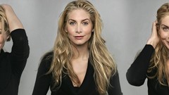 Dual screen Elizabeth Mitchell