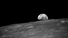 Earthrise monochrome Apollo Space