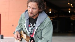 Eddie Vedder ukulele