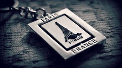 Eiffel Tower Paris France Souvenirs key chain