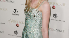 Elle fanning long neck