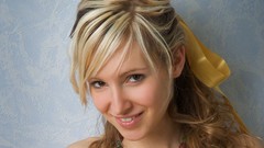 Faces blondes woman Corinna