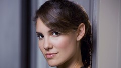 Faces brunettes woman close-up