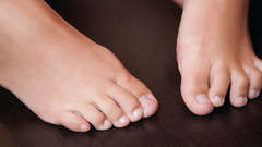 Feet barefoot Eufrat