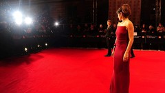 Film woman orange Awards British penelope cruz red carpet 