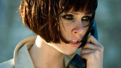 Film woman The Transporter Actress short hair freckles phones 