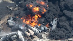 Fire explosions trains derailment lac-mégantic