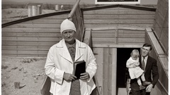 Flat malheur World society