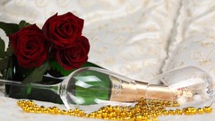 Flowers glasses Champagne roses