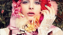 Flowers grace August lace Chloe fashion Actress scarfs brown 