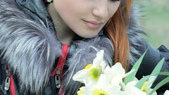 Flowers woman daffodils redheads gingers Violla A