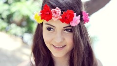 Flowers woman wreath smiling brunettes