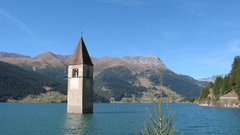 Forests Italy flooded Lago