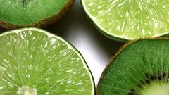 Fruits kiwi limes