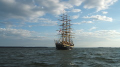 Georg stage ship sails