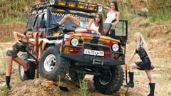 Girls with cars 4x4
