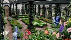 Glass greenhouse Gardens farms