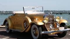 Gold Cadillac static leaf 1931 vintage cars Coupé drop head