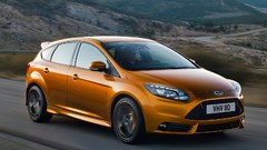 Gold cars ford focus Ford Focus ST