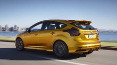 Gold cars ford focus Ford Focus ST