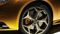 Gold cars wheels ford focus Ford Focus ST